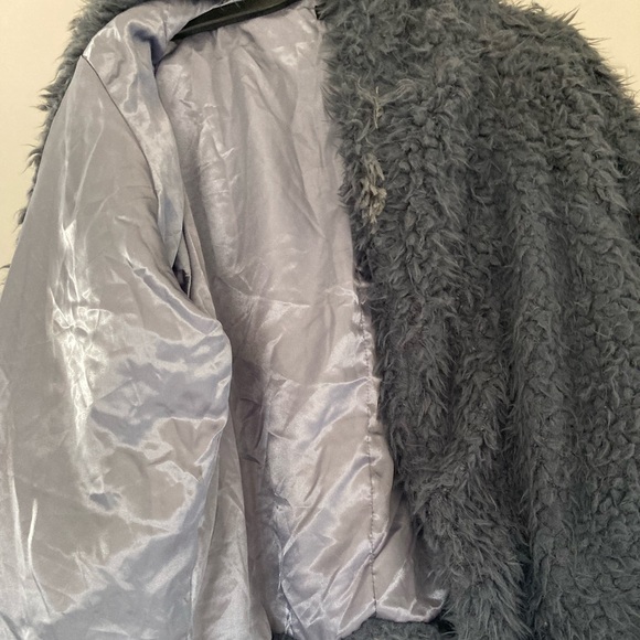 Blue jacket - Picture 2 of 3